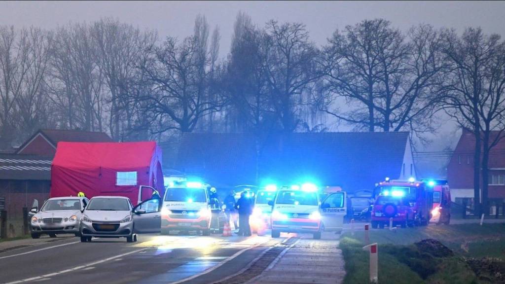 Belgian police gathered in the town of Sint-Lenaarts after confronting runaway Dutch male juvenile who had taken two Dutch juvenile detention center staff hostage and then fired on said officers. Photo courtesy of World Today News.
